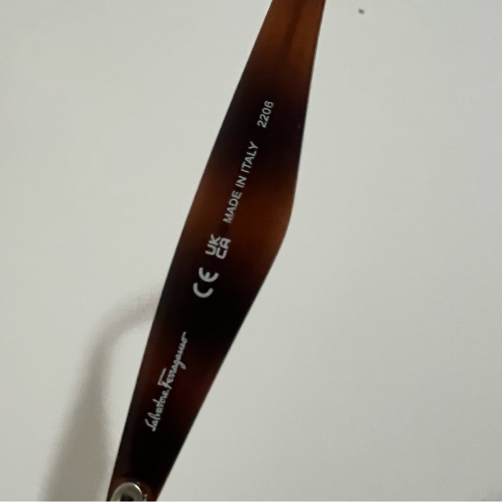 Tortoise Shell Sunglasses - Picture 4 of 6